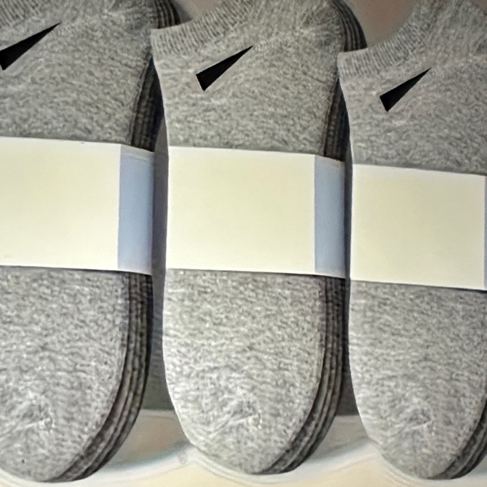 ❣️5|$25❣️ 3 pack Unlisted Men's Gray Athletic Socks